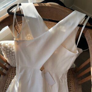 BNWT Club Monaco White V-Neck Sleeveless Dress